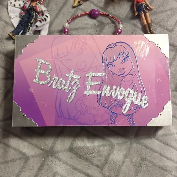 Vintage MGM Bratz Envogue Fashion Organizer Carry Case purple 2 mini dolls - Picture 3 of 13